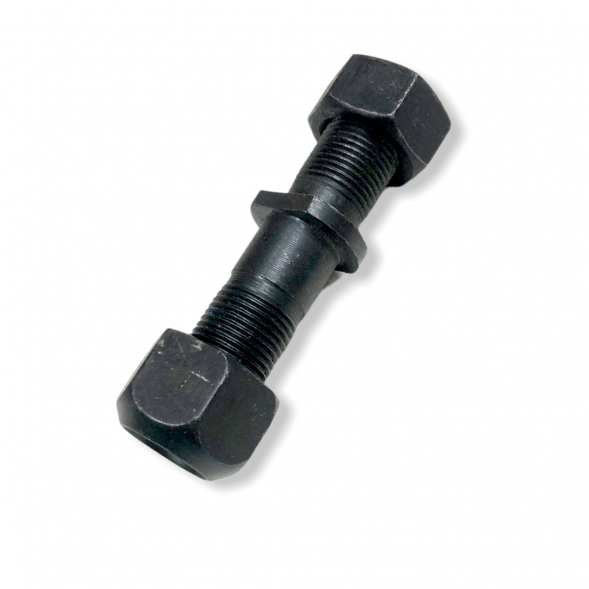 Шпилька 2ПТС-4 ступицы с гайками d-18мм (левая резьба)