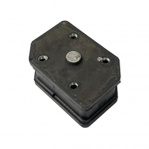 Амортизатор двигателя 240-1001025 РБ